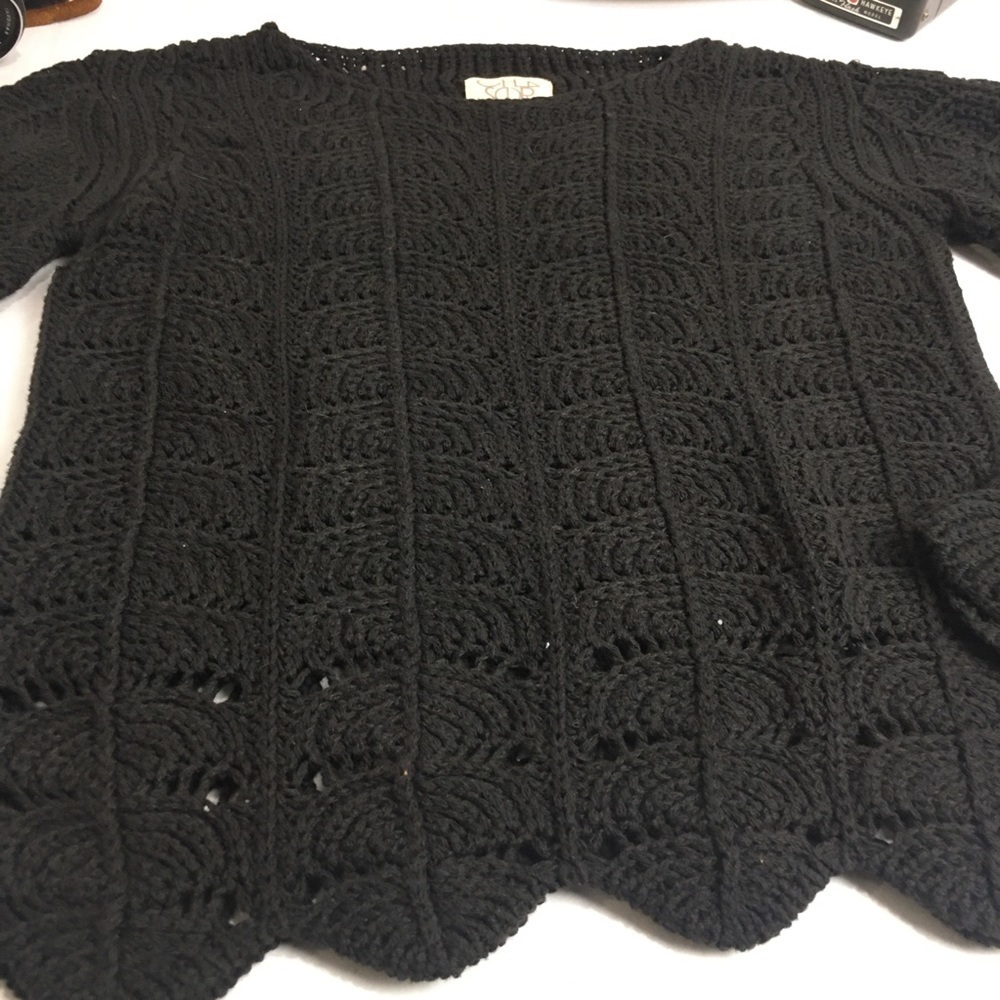 Black Open Knit Scalloped Hem Sweater | Cottagecore Coastal Minimalist · Cha Sor - Picture 5 of 11